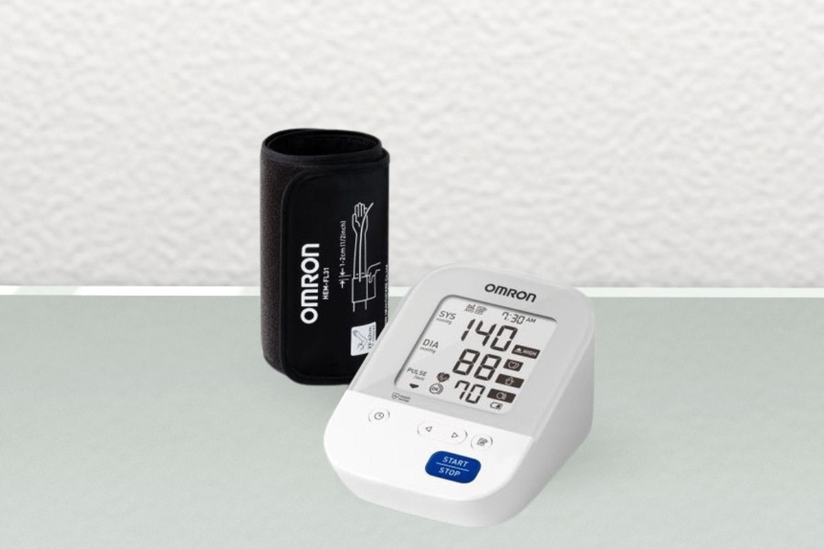Máy đo huyết áp tự động Omron HEM-7156T nhỏ gọn 