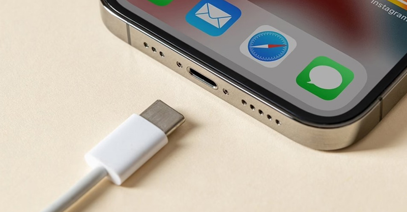Cổng sạc của iPhone 15 Plus đã được chuyển đổi thành USB-C