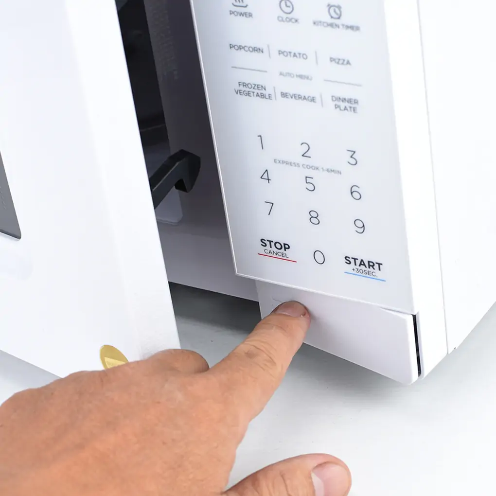 Lò vi sóng Goldsun CK2401 20 lít 4