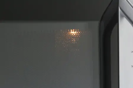 Lò Vi Sóng Kết Hợp Nướng Panasonic NN-GM34JMYUE 23 lít 6