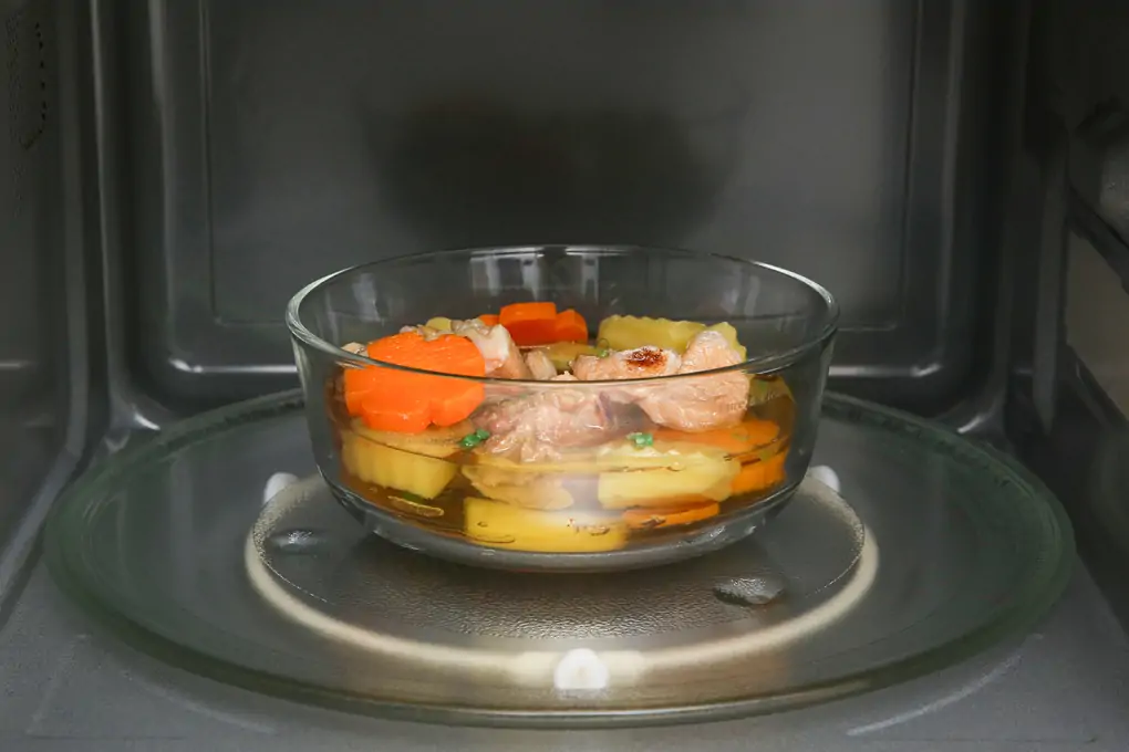 Lò vi sóng Panasonic NN-ST65JBYUE 32 lít 3