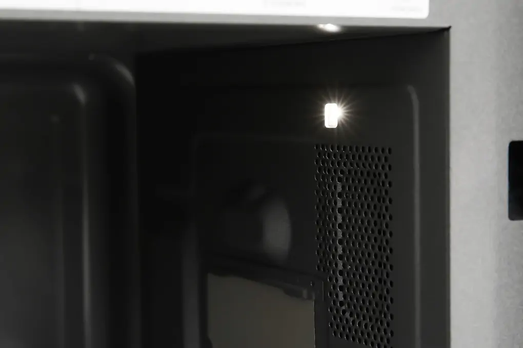 Lò vi sóng Panasonic NN-ST65JBYUE 32 lít 5