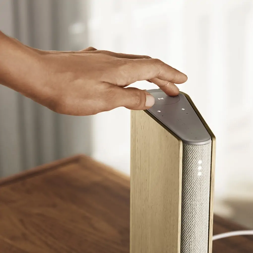 Loa Bluetooth B&O Beosound Emerge Gold 7