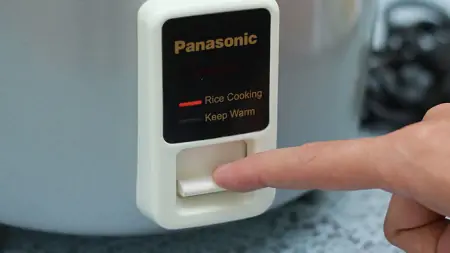 Nồi Cơm Điện Panasonic SR-W18GSLRA 1.8 lít 6