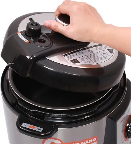 Nồi áp suất điện Comet CM6150 5 lít 4