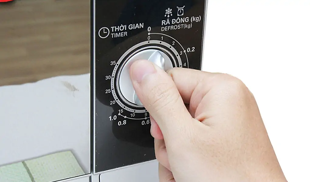 Lò vi sóng Sharp R-205VN-S 20 lít 4