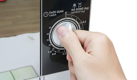 Lò vi sóng Sharp R-205VN-S 20 lít 4