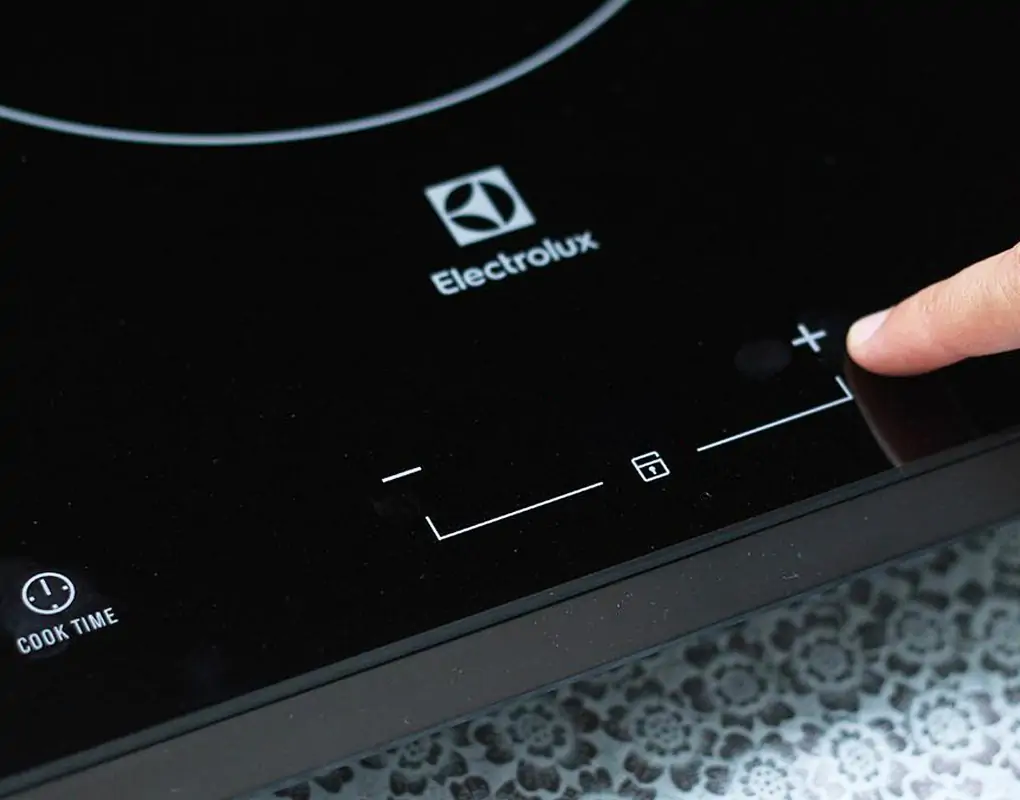Bếp từ đơn Electrolux ETD29MKC 2000W 3