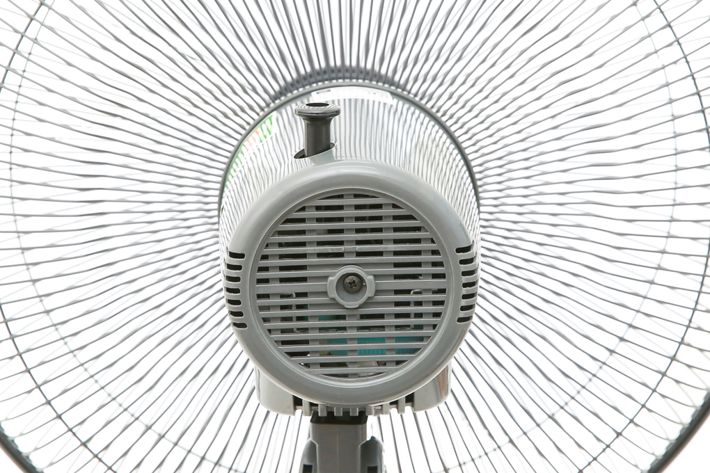 Quạt đứng KDK P41U (BK) 2