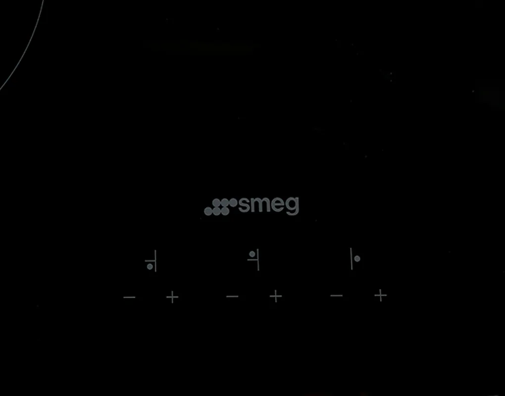 Bếp Điện SMEG SE363ETB 3