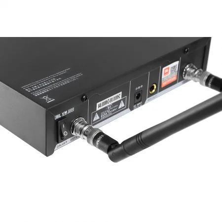Micro Không Dây Và Bộ Thu Phát JBL VM200 4