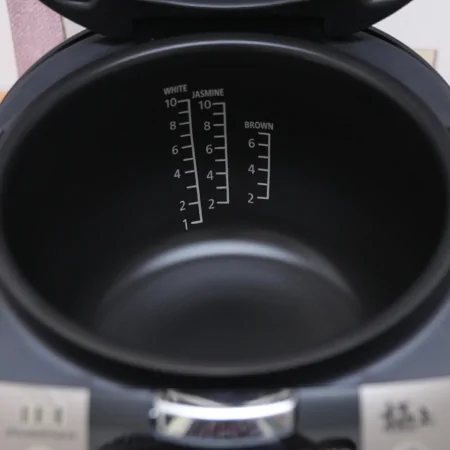 Nồi Cơm Điện Cao Tần Hitachi RZ-JHE18Y-N 0