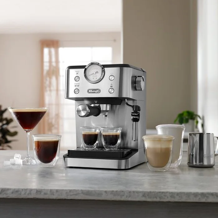 Máy Pha Cà Phê Espresso DeLonghi Classic EM450.M 4