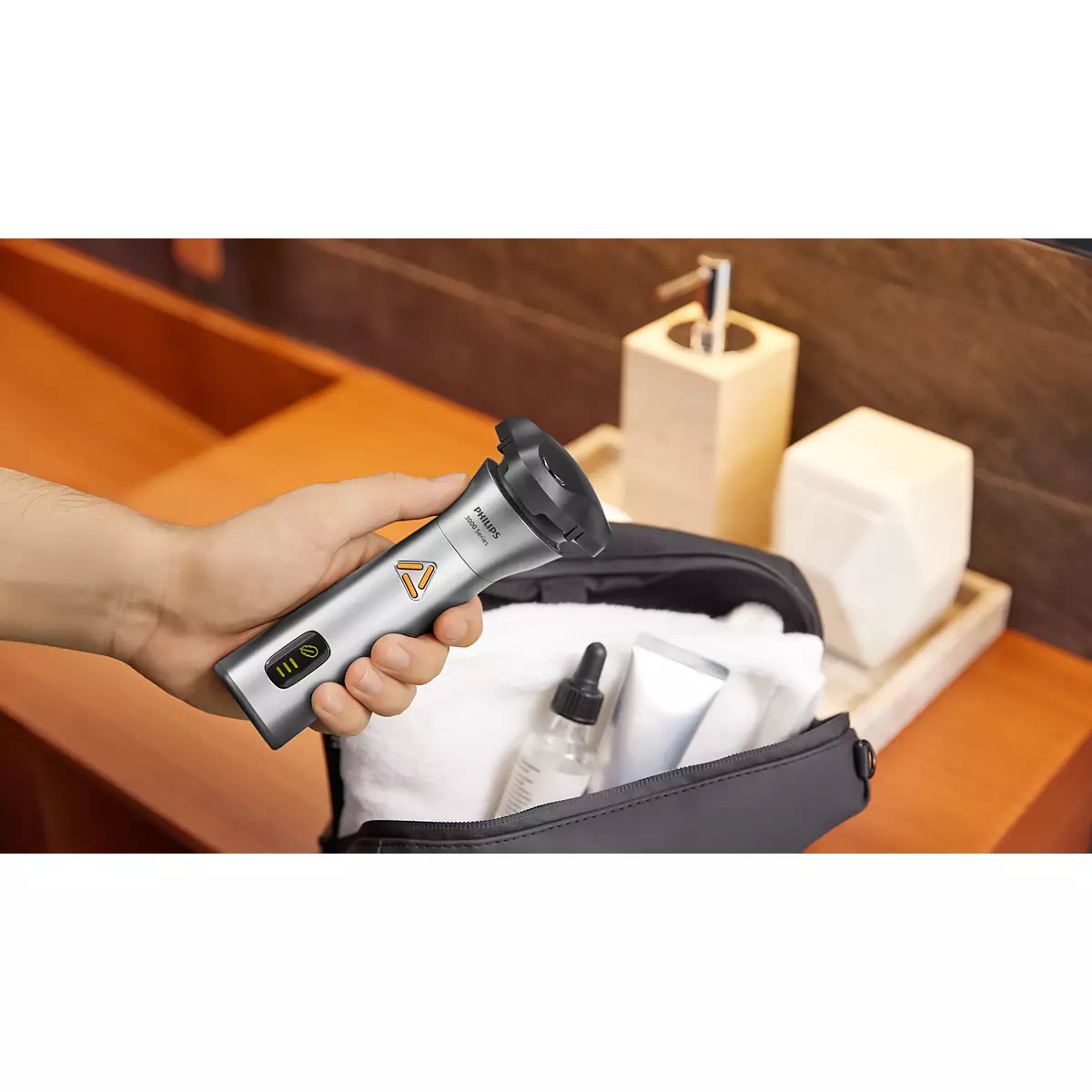 Máy Cạo Râu Khô Và Ướt Philips S3882/00 9
