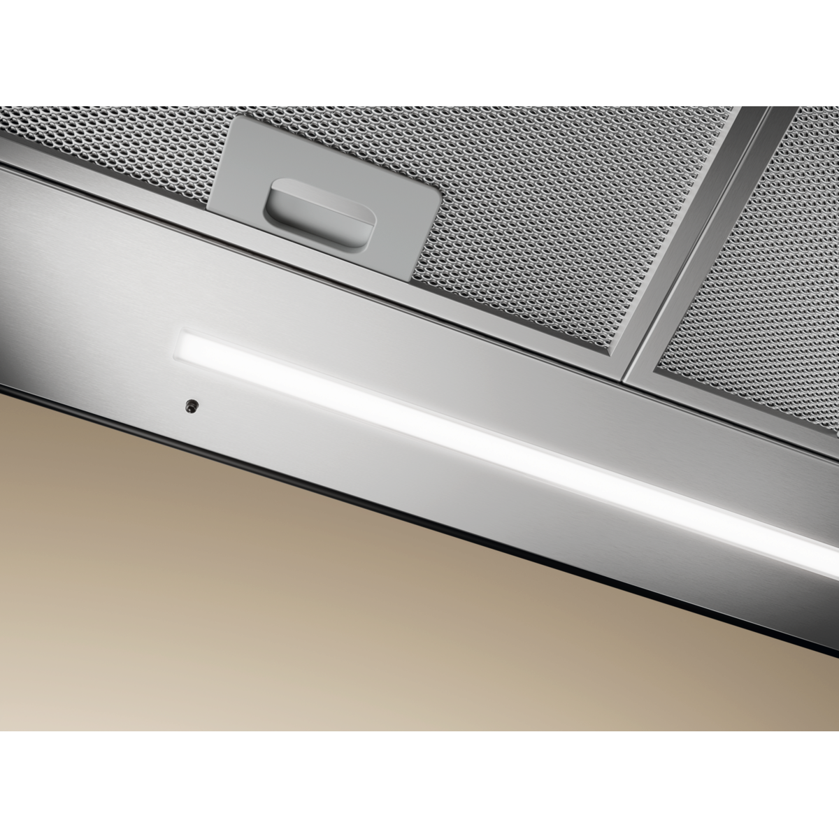 Máy Hút Mùi Áp Tường Electrolux LFT829X 4