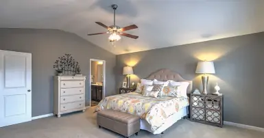 Bật quạt trần qua đêm có an toàn không?