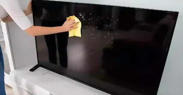 Các bước xử lý an toàn khi tivi bị nước vào màn hình
