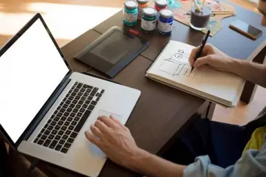 Kinh nghiệm cách chọn mua Laptop phù hợp cho sinh viên