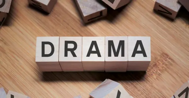 Tra từ Drama là gì? Tìm hiểu về thuật ngữ Drama của giới trẻ Việt