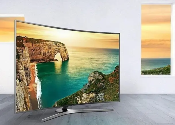 Top 5 tivi màn hình cong Samsung ấn tượng 2017