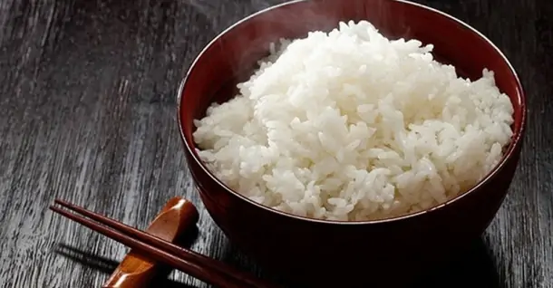 Cách nấu cơm bằng lò vi sóng ngon, dẻo thơm tại nhà