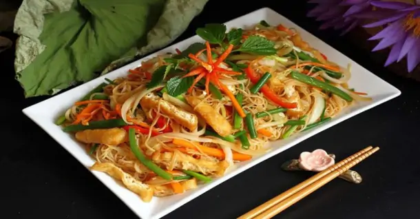 Bật mí cách làm bún khô xào chay thơm ngon, đơn giản tại nhà