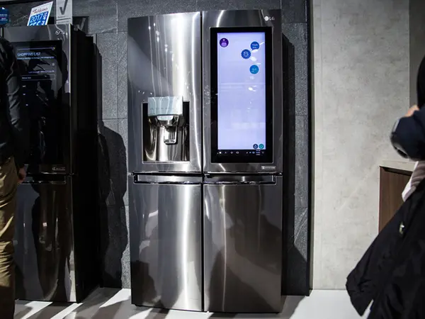 [CES 2018] LG giới thiệu tủ lạnh thông minh InstaView ThinQ: WebOS, AI, màn hình cảm ứng trong suốt 29 inch