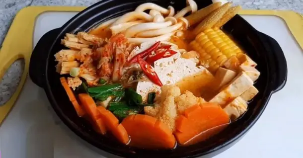 3 cách làm mì cay chay ngon đậm vị mà không lo nóng bụng