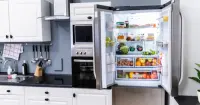Tủ lạnh bị chảy nước? Nguyên nhân và cách khắc phục hiệu quả