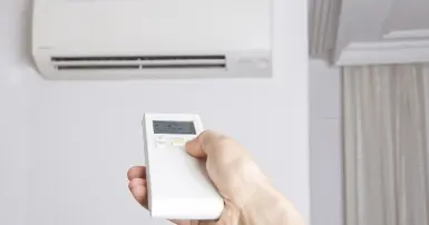 Máy lạnh thổi ra hơi nóng? Nguyên nhân và cách khắc phục