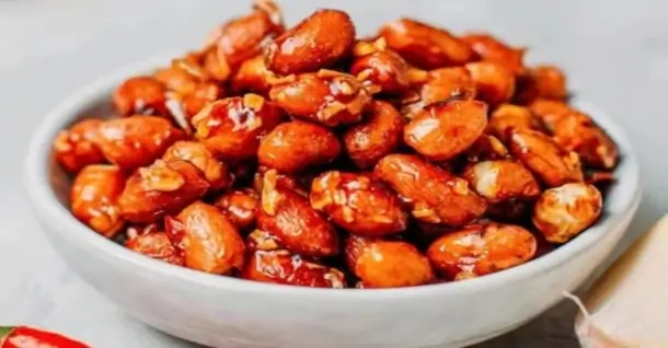 Cách làm đậu phộng rim mắm đường chay cực kỳ hao cơm