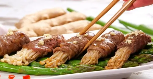 Cách làm bò cuộn nấm kim châm mềm ngon, không bị dai