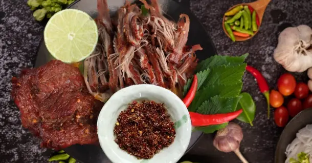 2 Cách làm bò một nắng và bò một nắng muối kiến vàng tại nhà