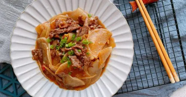 Cách làm củ cải xào thịt bò thơm lừng, thịt mềm củ giòn ngon