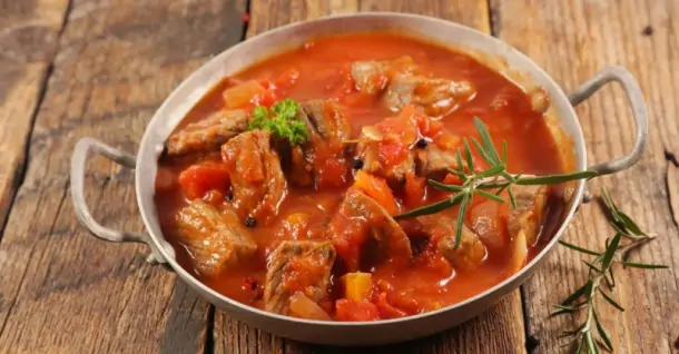 2 Cách làm thịt bò hầm cà chua ngon mềm, dễ nấu tại nhà