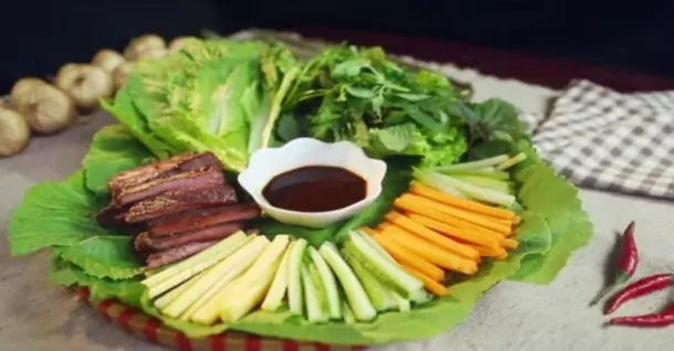 Cách làm bò cuộn cải xanh ngon ngọt, thanh mát cho cả nhà