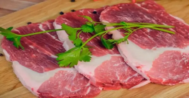 Gầu bò là gì? Cách chọn và những món ngon nấu từ gầu bò