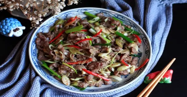 2 Cách làm thịt bò xào sả ớt thơm lừng, cay nồng đưa cơm
