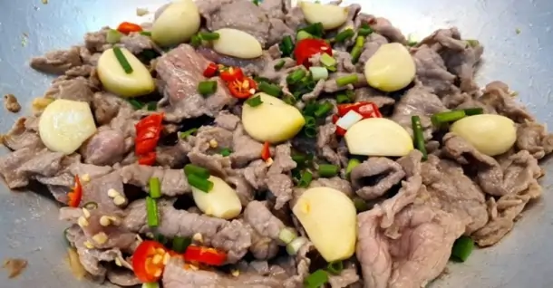 Cách làm thịt bò xào tỏi ngon mềm - Công thức chuẩn cơm nhà
