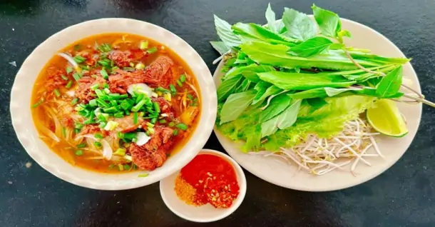 Cách làm hủ tiếu bò kho thơm lừng, thịt mềm rục chuẩn vị
