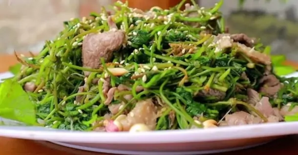 Cách làm rau đắng xào thịt bò giòn ngon đơn giản tại nhà