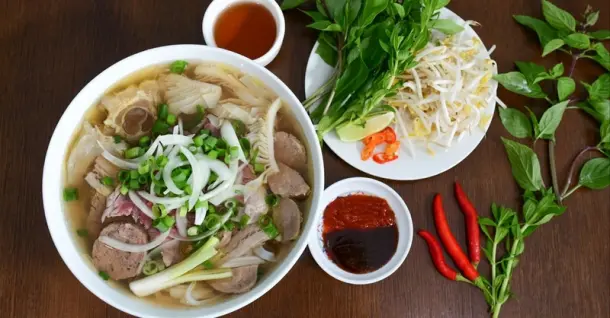 Cách nấu phở bò Nam Định chuẩn vị gốc - Thơm lừng, ngọt xương