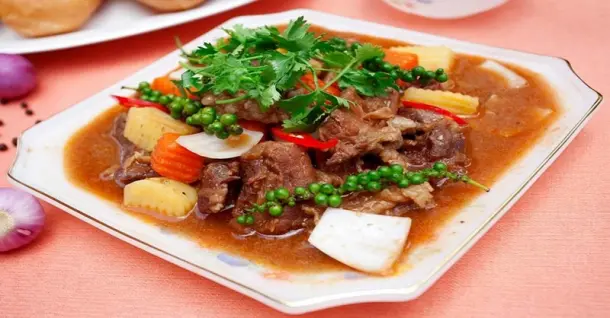 Cách làm bắp bò hầm tiêu xanh mềm ngon, chuẩn vị tại nhà