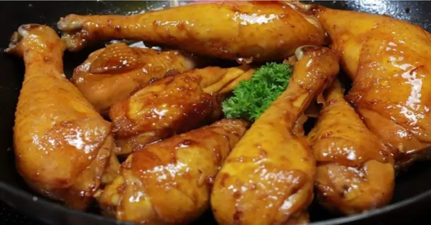 Cách làm đùi gà rô ti nước dừa mềm ngọt, vàng óng hấp dẫn