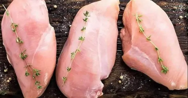 100gr ức gà bao nhiêu calo? Giải đáp chi tiết cho người ăn kiêng