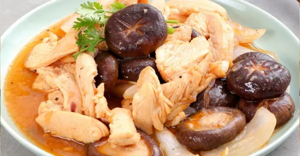 Cách làm gà xào nấm thơm ngon, đơn giản tại nhà
