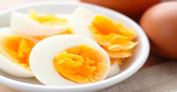 1 quả trứng gà bao nhiêu calo? Ăn nhiều trứng có tăng cân không?
