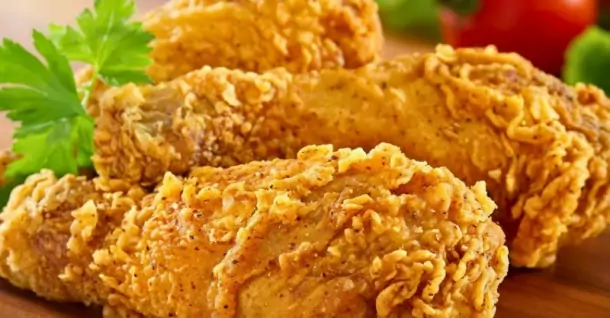 Cách làm gà rán giòn rụm vị như KFC tại nhà đơn giản