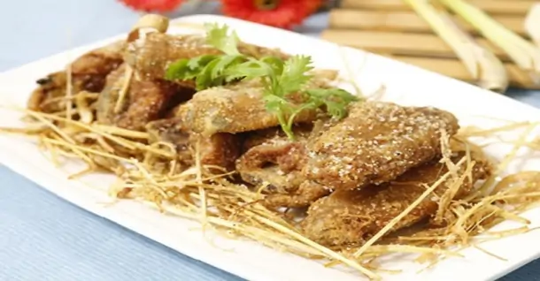 Cách làm gà rang muối thơm lừng, giòn rụm đậm đà tại nhà