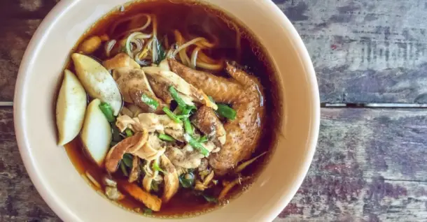 2 cách nấu bún gà nấm thanh đạm, ngọt nước chuẩn vị tại nhà
